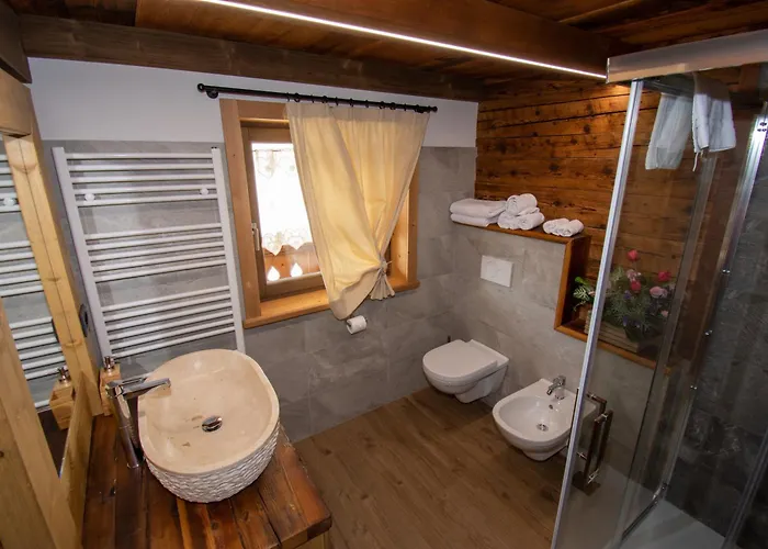 Le Terze - Wellness & - E-bike Couette-café 3*